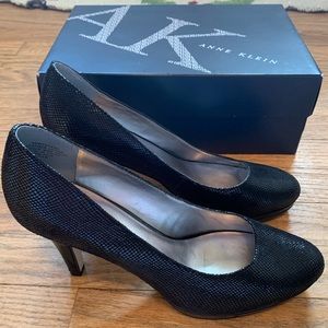 🌟ANNE KLEIN TEXTURED HEELS 👠
